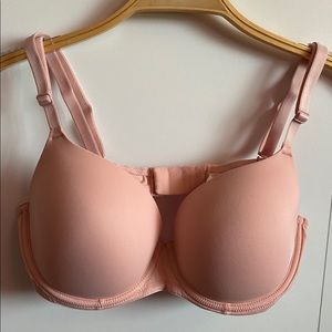 NWOT VS PINK Wear Everywhere Lightly Lined Bra